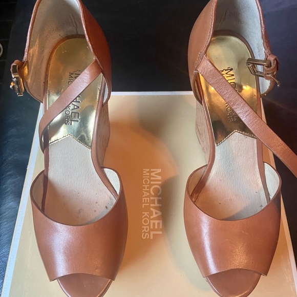 Michael Kors Platform Leather Wedge Sandals -Size 5.5 - Picture 3 of 9